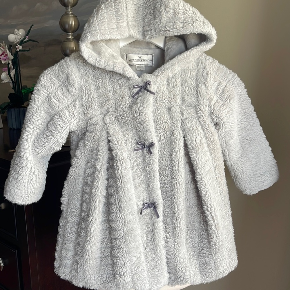 American Widgeon gray faux fur jacket girls size 5